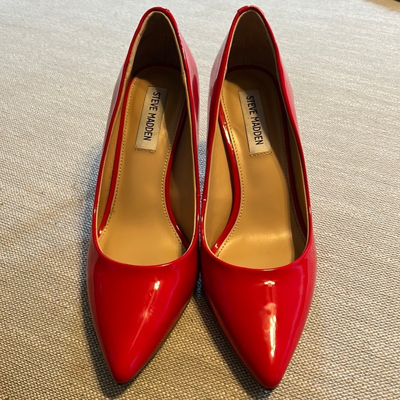 Steve Madden Traditional Stilettos - Picture 1 of 2